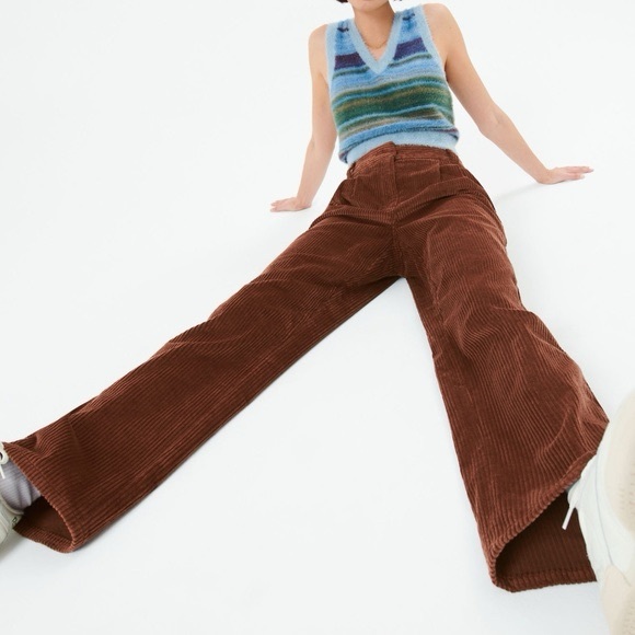 Aritzia Harvey wide leg pants - Picture 2 of 10